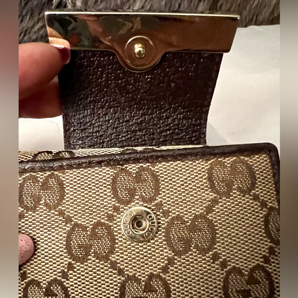 👑✅PRICE FIRM✅ AUTHENTIC Gucci Web 6 Key Holder - Picture 8 of 17
